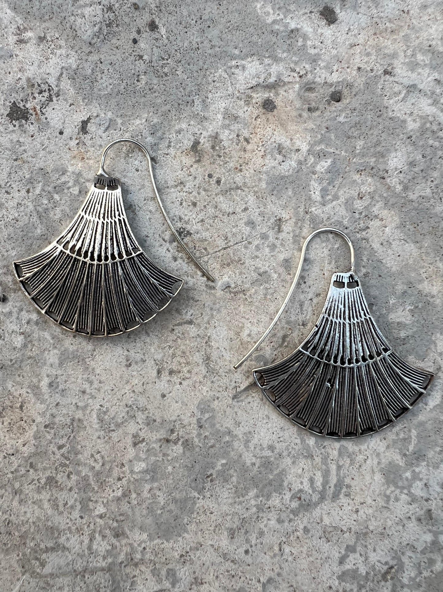 Dangle Fan Earring