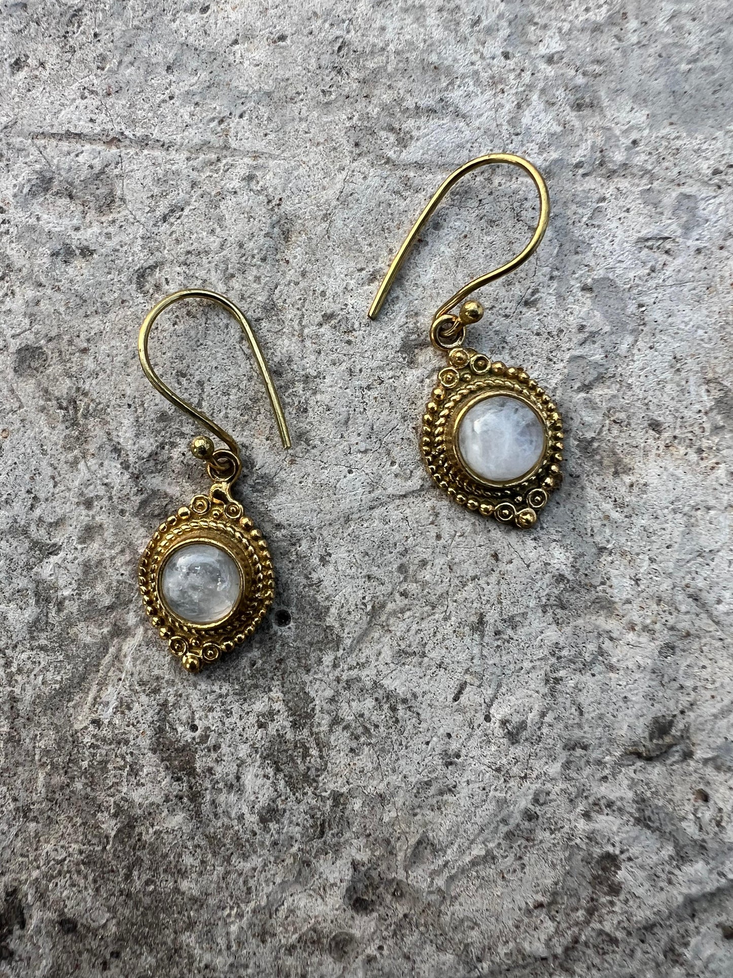 White Onyx Stone Earing