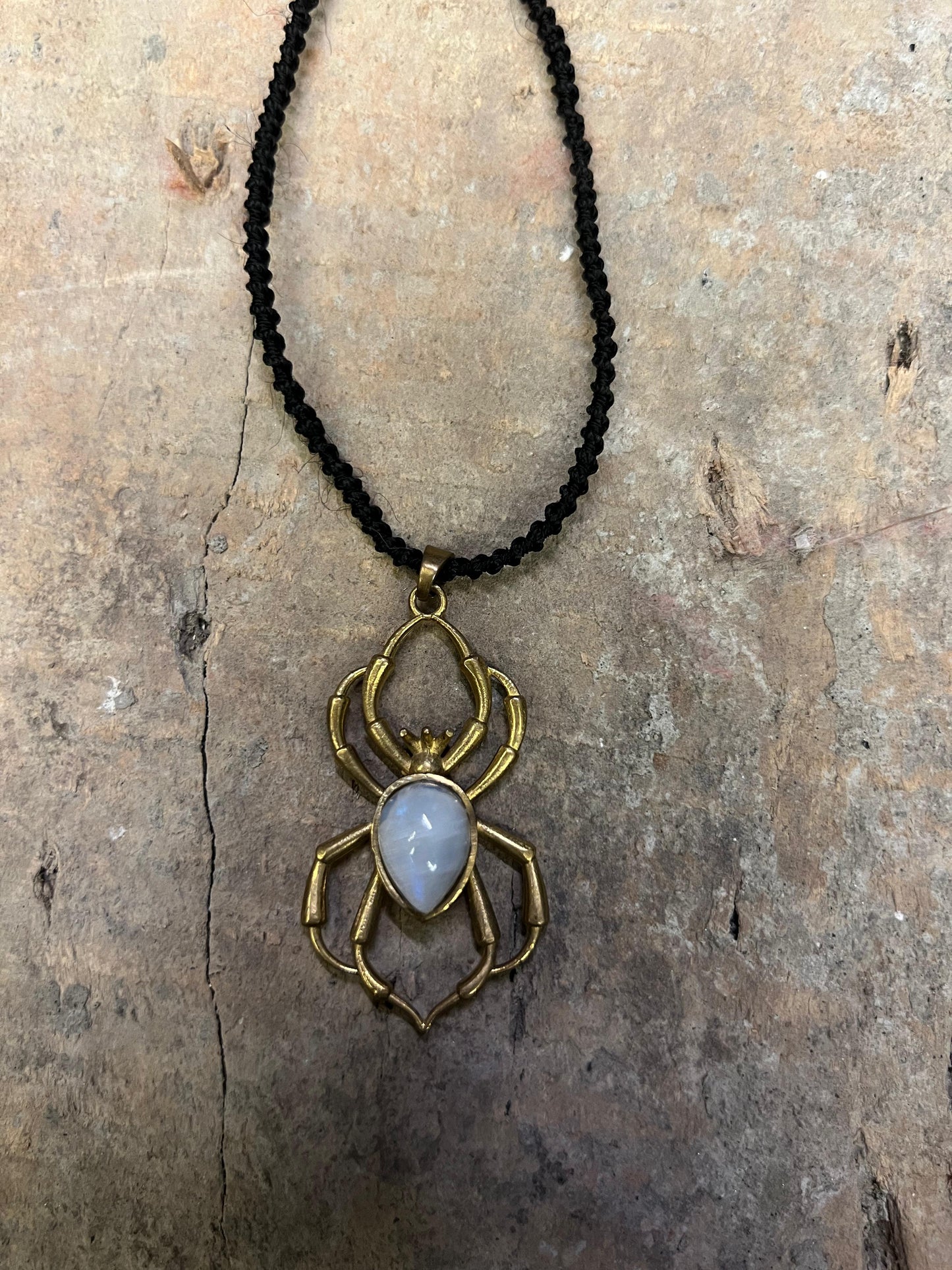 Psyder Pendant