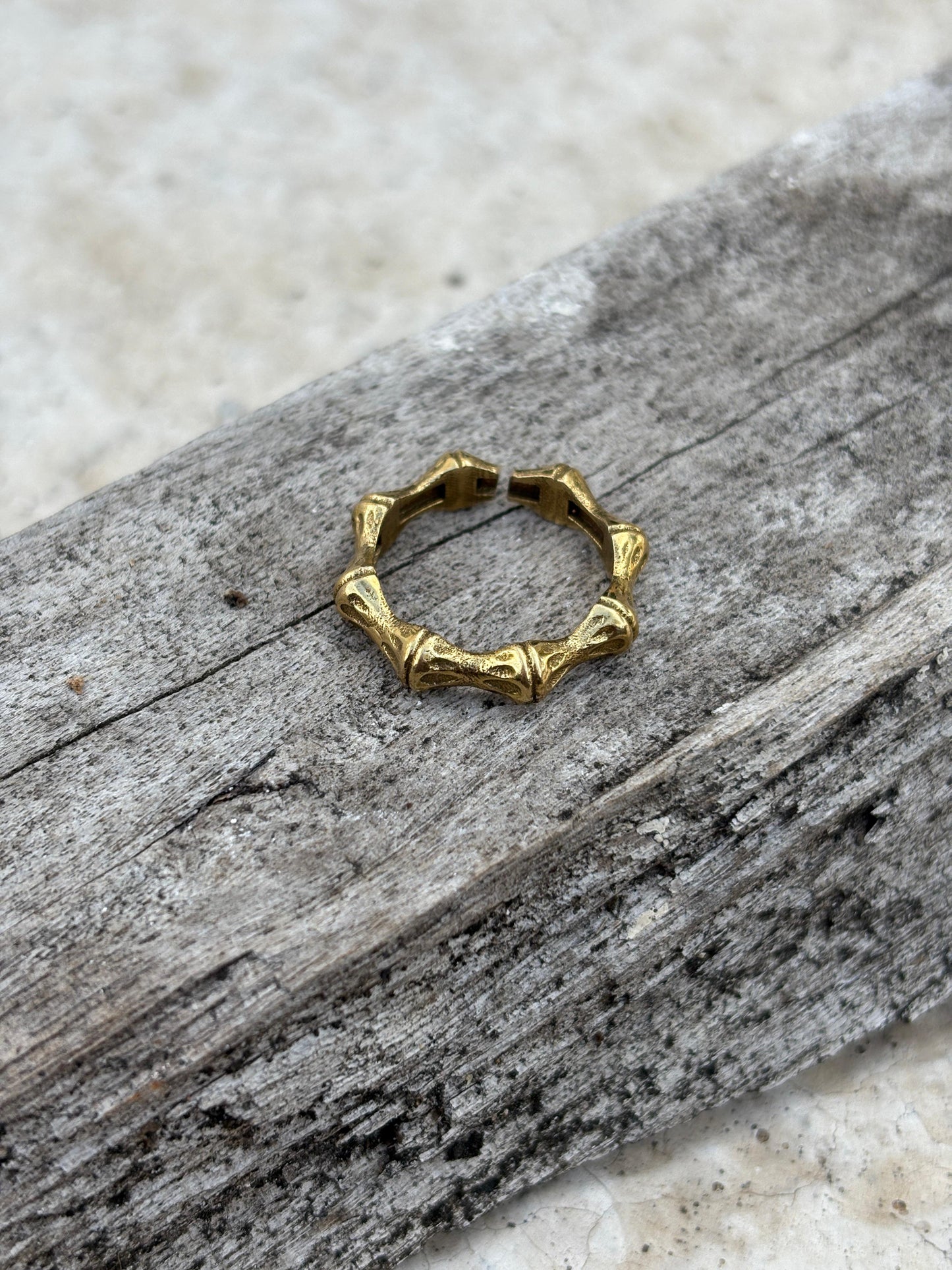 Tarnish Finger Ring