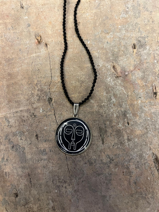 Vana Logo Pendant